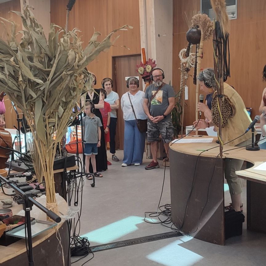 Inuguration de l'exposition "La forêt des ambassaterres" à la Fée verte