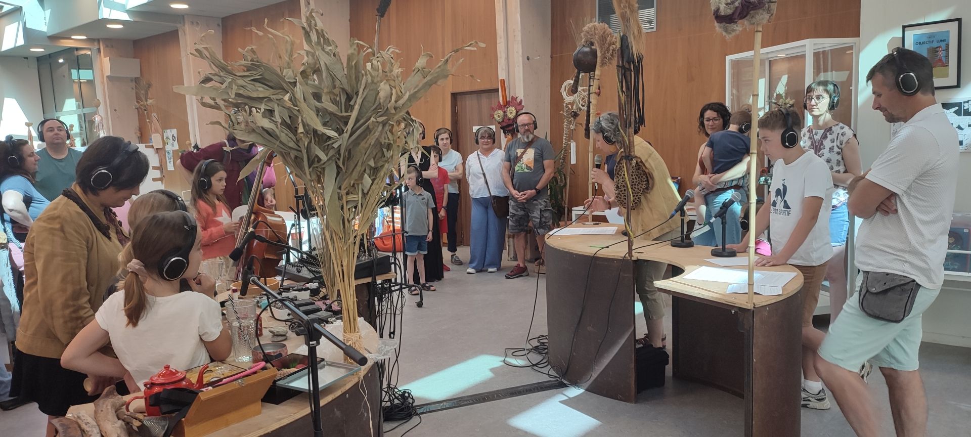 Inuguration de l'exposition "La forêt des ambassaterres" à la Fée verte