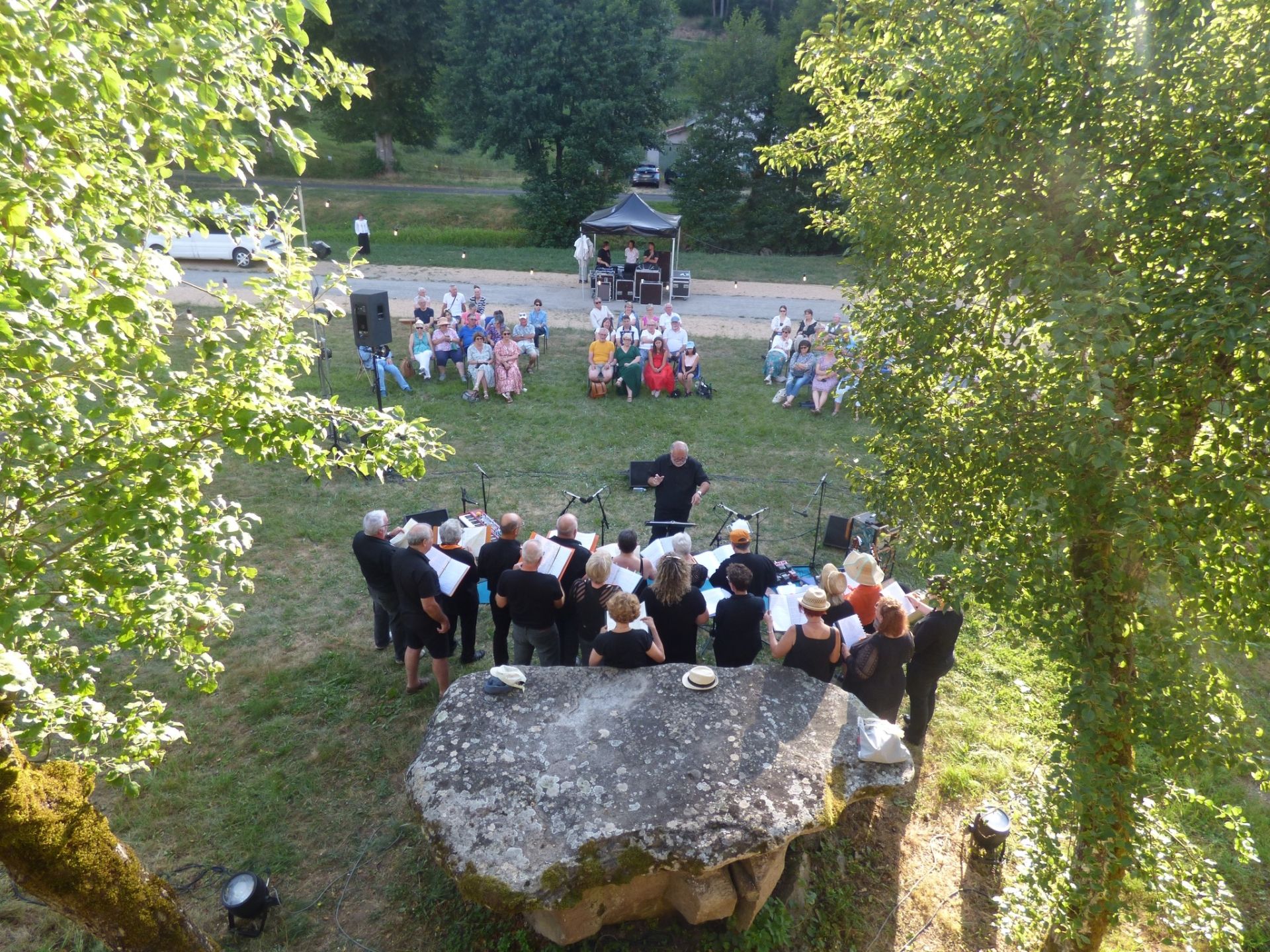 Concert de la chorale Mel. Bonis lors de la restitution finale à Saint-Vert