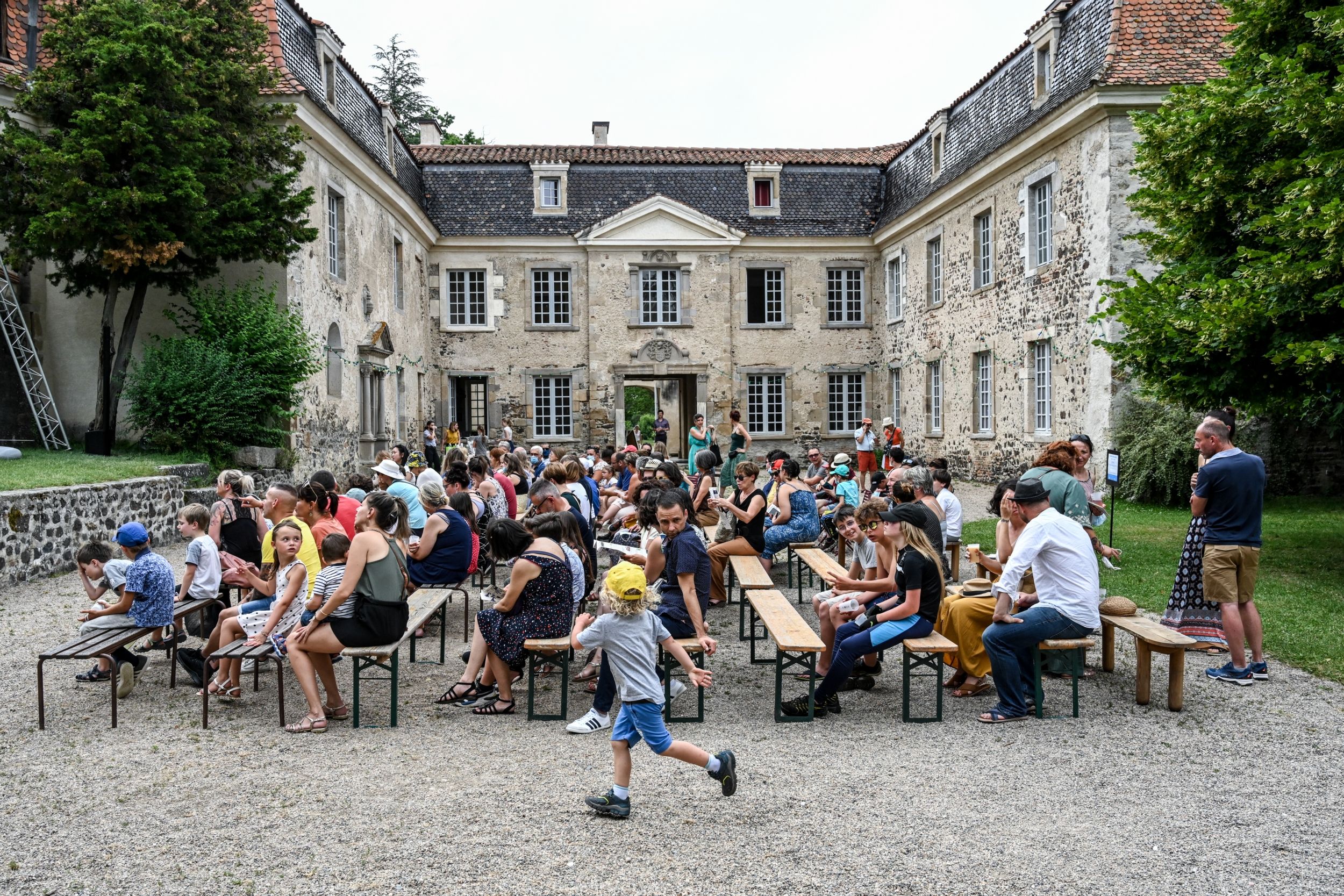 CRR Goutelas-cour honneur