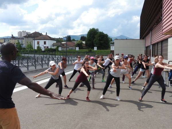 Djamm métaphorik : défilé de la Biennale de la danse 2018 par la CC Bugeysud